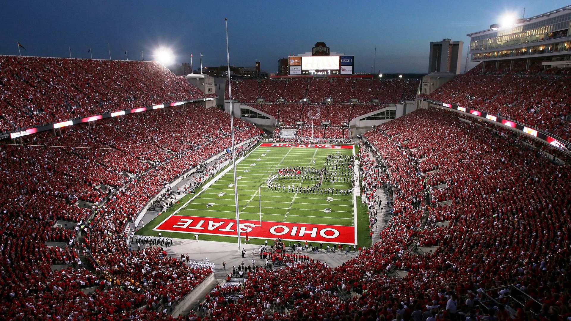 九游在线玩-马刺举办战术公开课球迷现场提问反响热烈，马刺kj